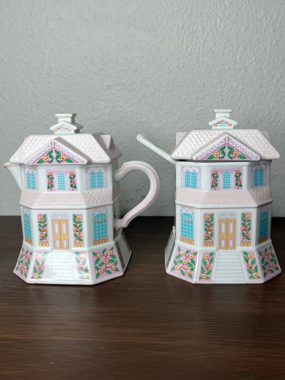 Lenox Village Confectionery And Creamery Sugar & Creamer Set w/ Spoon 1991